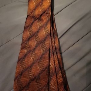 Dona/Dona Tie